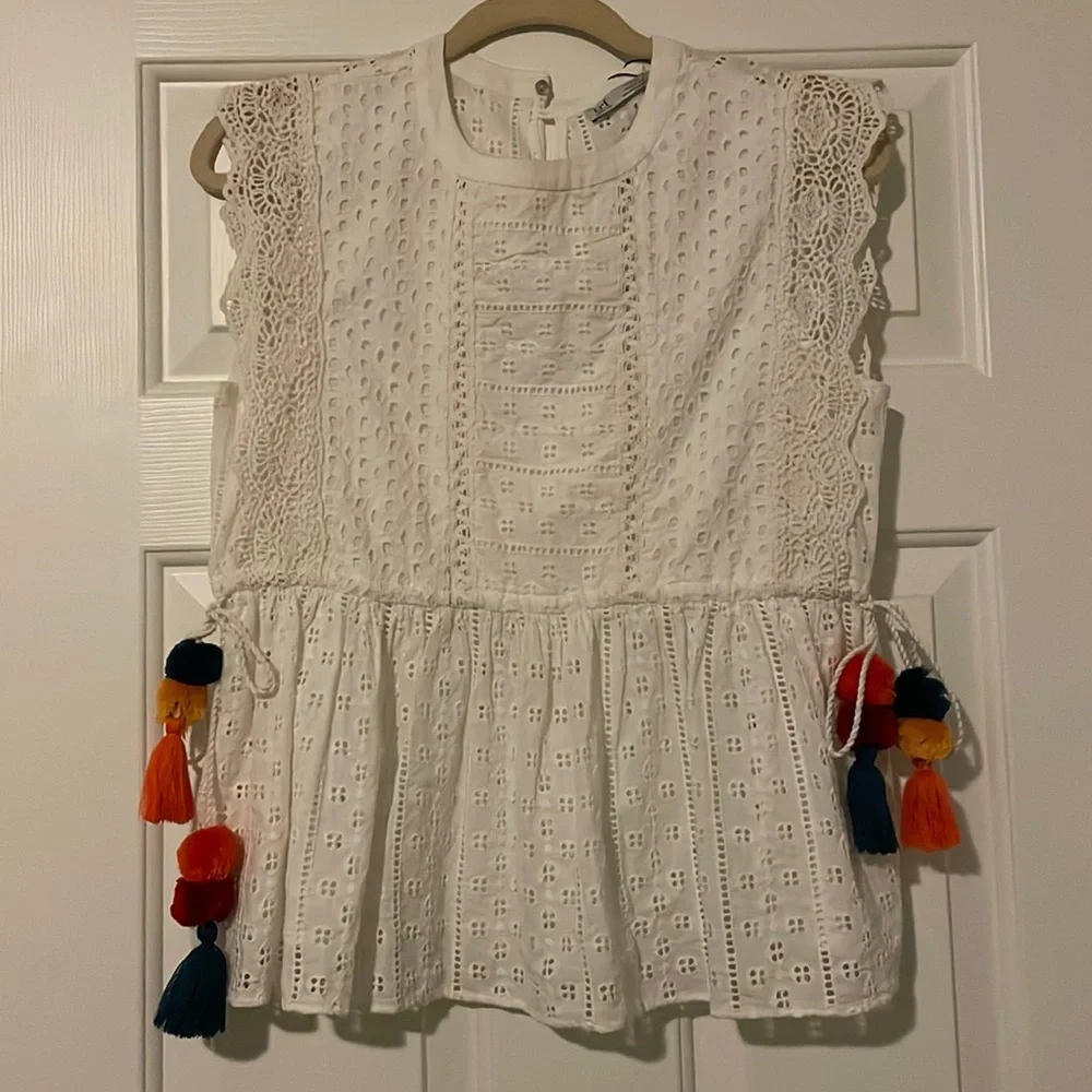 Med white tunic